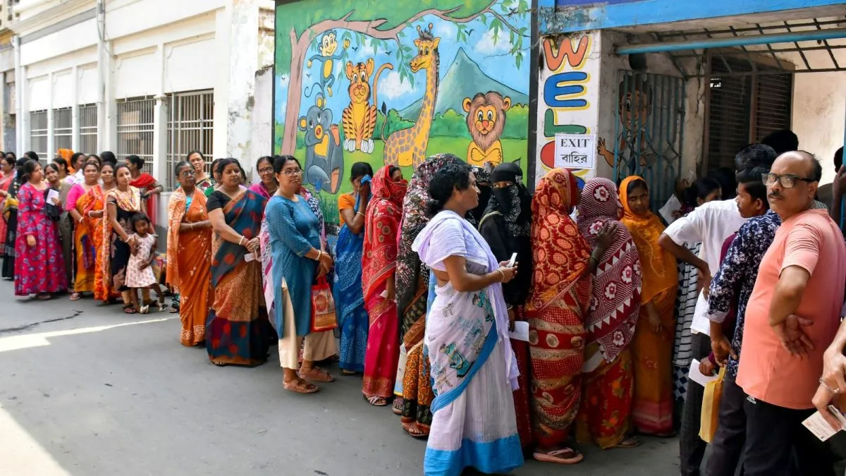 murshidabad-voter-queue-PTI