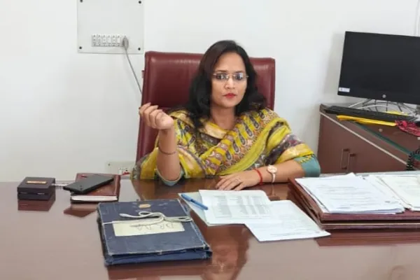 Faridabad News : स्वयं सहायता समूहों को डेयरी के लिए मिलेगी शमलात भूमि : शिखा