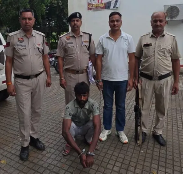 Palwal/Hathin News: पुलिस ने डकैती मामले में 5 हजार के अंतरराज्यीय इनामी बदमाश को किया गिरफ्तार 