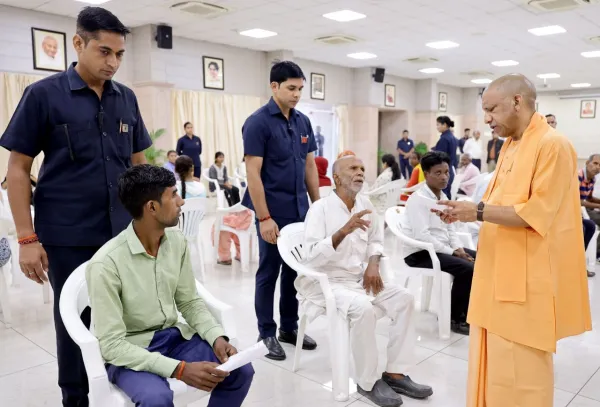 Uttar Pradesh News: अपराधियों के लिए यूपी में जगह नहीं, करें सख्त कार्रवाई: मुख्यमंत्री