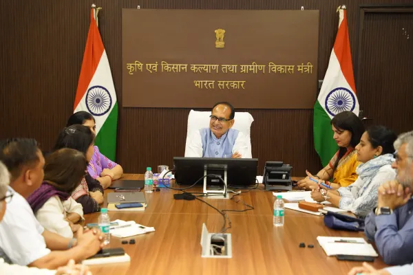 New Delhi News: तेलंगाना के ग्रामीण अंचल में दीदियों संग 17 सितंबर को दीप प्रज्ज्वलित कर पीएम के दीर्घायु होने की कामना करेंगे केंद्रीय मंत्री 