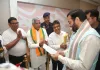 Gurugram news: पार्षद सुंदर के नेतृत्व में सीएम से मिला प्रतिनिधिमंडल, तोड़फोड़ रोकने की मांग 