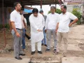 Gurugram News: बारिश थमी तो अधिकारियों को साथ लेकर फील्ड में उतरे विधायक मुकेश शर्मा