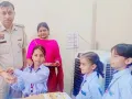 Palwal News : छात्राओं ने पुलिस कर्मियों को रक्षासूत्र बांधकर रक्षाबंधन पर्व मनाया