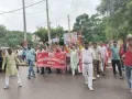 Narnaul News: मांगों को लेकर सफाई कर्मचारियों का पैदल मार्च, स्वास्थ्य मंत्री कार्यालय के बाहर किया प्रदर्शन