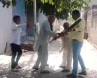 Rewari News: रेवाड़ी में जनगणना कर रहे टीचर पर हमला, वीडियो वायरल 