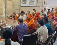 Faridabad News : मुजेसर रेलवे अंडरपास परियोजना को लेकर आजाद नगर  के निवासियों ने विधायक मूलचंद शर्मा से की मुलाकात, मिला आश्वासन, नहीं उजड़ेगे किसी के घर