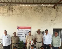 Nuh Mewat news: फर्जी सिम और पुराने सिक्कों के नाम पर साइबर ठगी करने वाला आरोपी गिरफ्तार, मोबाइल-कार समेत सामान बरामद