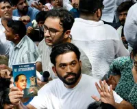 Delhi News: परीक्षा व्यवस्था पर गुस्सा, Cockroach Janta Party का जंतर-मंतर पर प्रदर्शन