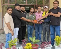 Palwal News : मिशन प्रकृति बचाओ पर्यावरण सचेतक सेवा ट्रस्ट द्वारा नागरिक अस्पताल को ग्यारह पौधे भेंट किए