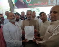 Faridabad News : केंद्रीय सहकारिता राज्य मंत्री ने 148 लाभार्थियों को 100-100 गज के प्लाटों की रजिस्ट्री सौंपी