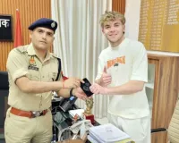 Uttar Pradesh News: ऑस्ट्रेलियाई इन्फ्लुएंसर हुआ 'सीएम योगी की पुलिस' का मुरीद 