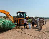 Mewat/Punhana : डीटीपी ने आठ एकड में बनी तीन अवैध कालोनियों में चलाया पीला पंजा, ढहाए अवैध निर्माण।