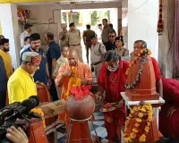 Uttar Pradesh News: सीएम योगी ने किया मां बगुलामुखी का दर्शन-पूजन