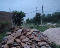 Mewat News: तावड़ू में अवैध खनन पर फिर उठे सवाल, निजी भूमि पर खनन के पत्थर डालकर कब्जे का आरोप