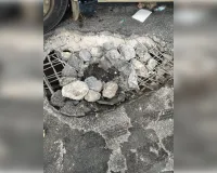 Mewat Taudu News: केएमपी रेवासन टोल नाके के समीप फ्लाईओवर पुलिया टूटा होने के कारण आए दिन हो रहे हादसे।