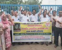 Palwal News : अनुबंधित अध्यापकों का सरकार के खिलाफ कैंडल मार्च, 31 जुलाई को कुरुक्षेत्र पहुंचने का आह्वान