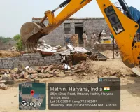 Palwal/Hathin : जिला नगर योजनाकार, पलवल द्वारा दिनांक 16.07.2026 को जिला पलवल के हथीन में अवैध रूप से काटी गई कॉलोनियों की तोड-फोड की कार्यवाही अमल में लाई गई।