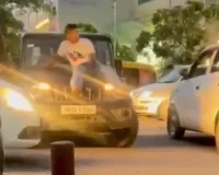 Gurugram News: एमजी रोड पर रील के चक्कर में जिंदगी से खिलवाड़ 