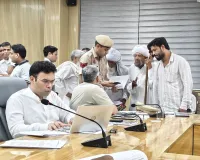 Nuh Mewat News: समाधान शिविर में एसडीएम कुंवर आदित्य विक्रम ने सुनीं 8 लोगों की समस्याएं