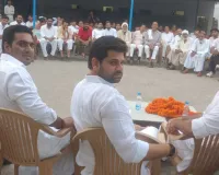 Tawdu Nuh News: सहसौला में युवा कांग्रेस नेता शाहीन शम्स ने की ‘चाय चौपाल’, युवाओं और स्थानीय लोगों से सीधा संवाद