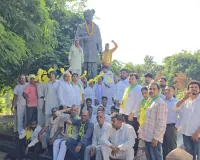 Palwal News: जननायक जनता पार्टी ने धूमधाम से मनाया जगत ताऊ स्वर्गीय चौधरी देवीलाल का 113 वाँ जन्मदिवस 