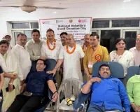 Faridabad News : शिविर में लोगों ने बढ़ चढ़कर किया रक्तदान