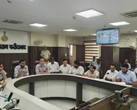 Faridabad News : समाधान शिविर, सीएम विंडो व जनसंवाद से जुड़ी शिकायतों के निस्तारण की डीसी ने की समीक्षा