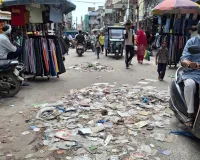 Gurugram News: सदर बाजार बना ‘कूड़ाघर’, राहगीरों की राह में कचरे के ढेर 