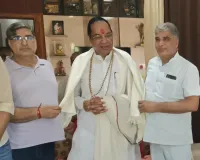Kurukshetra News: जयराम संस्थाओं के अध्यक्ष स्वामी ब्रह्मस्वरूप ब्रह्मचारी जी महाराज का कांग्रेसी नेता लक्ष्मीकांत शर्मा के आवास पर हुआ भव्य स्वागत 
