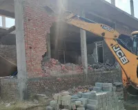 Nuh/Mewat News: अनधिकृत कॉलोनी में अवैध निर्माणों पर चला प्रशासन का पीला पंजा, बिनेश कुमार
