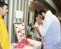 Palwal News: मुख्यमंत्री नायब सिंह सैनी ने स्व. वेद प्रकाश मंगला को दी श्रद्धांजलि, पूर्व विधायक दीपक मंगला के निवास पर पहुंचकर जताया शोक