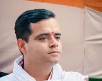 Gurugram News: दिल्ली कूच से पहले गुरुग्राम में कांग्रेस नेताओं के घर पहुंची पुलिस, कई को रास्ते में रोका