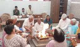 Faridabad News : दुखों का मूल कारण नास्तिकता: स्वामी सच्चिदानन्द महाराज