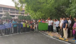 Faridabad News : योग को जीवनशैली का हिस्सा बनाकर रहें निरोग : एडीसी अंजलि श्रोत्रिया