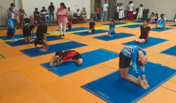 Faridabad News : अंतर्राष्ट्रीय योग दिवस 2026 के उपलक्ष्य में ब्लॉक स्तरीय पारंपरिक योगासन प्रतियोगिता का सफल आयोजन