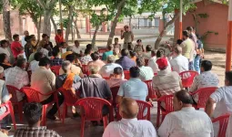 Rewari News: डीएसपी संजीव बल्हारा ने सुभाष पार्क में आमजन को किया लोगों को जागरूक 