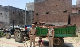 Nuh mewat news: अवैध खनन के खिलाफ जिला पुलिस की बड़ी कार्रवाई, तीन ट्रैक्टर-ट्रॉलियां जब्त, एक आरोपी गिरफ्तार