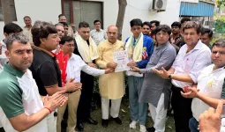 Faridabad news- नेपाल में गोल्ड मेडल जीतकर लौटे शुभ सिंह का विधायक मूलचंद शर्मा ने किया सम्मान
