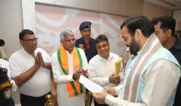 Gurugram news: पार्षद सुंदर के नेतृत्व में सीएम से मिला प्रतिनिधिमंडल, तोड़फोड़ रोकने की मांग 