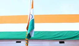 Gurugram news: विधानसभा उपाध्यक्ष डॉ कृष्ण लाल मिड्ढा ने 80वें  स्वतंत्रता दिवस पर गुरुग्राम में किया ध्वजारोहण
