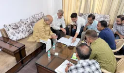 Faridabad News : एलिवेटिड पुल को लेकर लोकनिर्माण विभाग के अधिकारियों के साथ समीक्षा बैठक