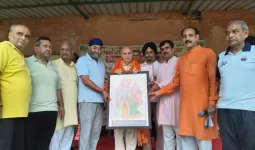 Faridabad News : योगिराज श्रीकृष्ण के जन्मोत्सव पर योग चिकित्सा शिविर एवं बुजुर्गों का सम्मान