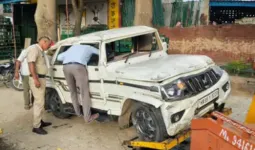 Narnaul News: रफ्तार का कहर: बेकाबू बोलेरो ने बाइक को मारी टक्कर, युवक की मौत, साथी गंभीर