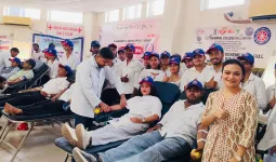 Faridabad News : अग्रवाल कॉलेज में मेगा रक्तदान शिविर का आयोजन किया गया