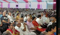 Faridabad News : तनाव जिंदगी के साथ दूसरा चिपका हुआ शब्द : आनंदमूर्ति गुरूमां
