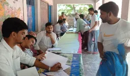 Palwal News : सेवा सेतु कैंपों से पात्र परिवारों को घर द्वार के नजदीक मिल रहा सरकार की अंत्योदय उत्थान योजनाओं का लाभ