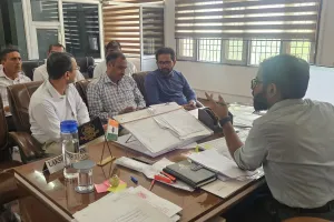 समाधान शिविर की शिकायतों का समयबद्ध निपटारा सुनिश्चित करें अधिकारी: एडीसी लक्षित सरीन