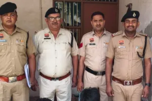 लिफ्ट मांगकर ट्रक चालक को बंधक बना लूट मामले के 24 घंटो के अंदर दो आरोपी किए गिरफ्तार