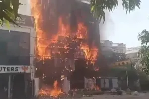 Lucknow News: अलीगंज अग्निकांड: 2016 में निरस्त किया गया था बिल्डिंग के खिलाफ ध्वस्तीकरण का आदेश